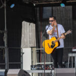 Gårdfest d. 09-08-2025: Fotograf Anita Ósk Hilmarsdóttir Fastrup og Kim Fastrup taselvfoto.dk