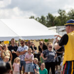 Gårdfest d. 09-08-2025: Fotograf Anita Ósk Hilmarsdóttir Fastrup og Kim Fastrup taselvfoto.dk