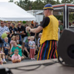 Gårdfest d. 09-08-2025: Fotograf Anita Ósk Hilmarsdóttir Fastrup og Kim Fastrup taselvfoto.dk