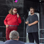 Gårdfest d. 09-08-2025: Fotograf Anita Ósk Hilmarsdóttir Fastrup og Kim Fastrup taselvfoto.dk