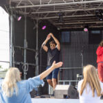 Gårdfest d. 09-08-2025: Fotograf Anita Ósk Hilmarsdóttir Fastrup og Kim Fastrup taselvfoto.dk