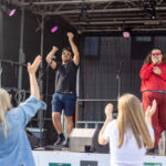 Gårdfest d. 09-08-2025: Fotograf Anita Ósk Hilmarsdóttir Fastrup og Kim Fastrup taselvfoto.dk