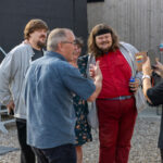 Gårdfest d. 09-08-2025: Fotograf Anita Ósk Hilmarsdóttir Fastrup og Kim Fastrup taselvfoto.dk