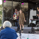 Gårdfest d. 09-08-2025: Fotograf Anita Ósk Hilmarsdóttir Fastrup og Kim Fastrup taselvfoto.dk