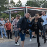 Gårdfest d. 09-08-2025: Fotograf Anita Ósk Hilmarsdóttir Fastrup og Kim Fastrup taselvfoto.dk