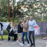 Gårdfest d. 09-08-2025: Fotograf Anita Ósk Hilmarsdóttir Fastrup og Kim Fastrup taselvfoto.dk