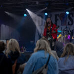 Gårdfest d. 09-08-2025: Fotograf Anita Ósk Hilmarsdóttir Fastrup og Kim Fastrup taselvfoto.dk