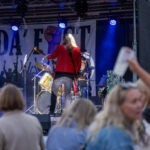 Gårdfest d. 09-08-2025: Fotograf Anita Ósk Hilmarsdóttir Fastrup og Kim Fastrup taselvfoto.dk