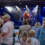 Gårdfest d. 09-08-2025: Fotograf Anita Ósk Hilmarsdóttir Fastrup og Kim Fastrup taselvfoto.dk