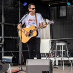 Gårdfest d. 09-08-2025: Fotograf Anita Ósk Hilmarsdóttir Fastrup og Kim Fastrup taselvfoto.dk