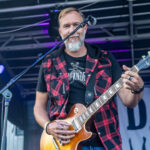 Gårdfest d. 09-08-2025: Fotograf Anita Ósk Hilmarsdóttir Fastrup og Kim Fastrup taselvfoto.dk