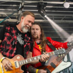 Gårdfest d. 09-08-2025: Fotograf Anita Ósk Hilmarsdóttir Fastrup og Kim Fastrup taselvfoto.dk