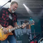 Gårdfest d. 09-08-2025: Fotograf Anita Ósk Hilmarsdóttir Fastrup og Kim Fastrup taselvfoto.dk