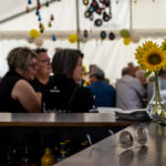 Gårdfest d. 09-08-2025: Fotograf Anita Ósk Hilmarsdóttir Fastrup og Kim Fastrup taselvfoto.dk