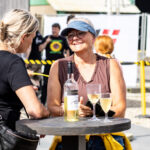 Gårdfest d. 09-08-2025: Fotograf Anita Ósk Hilmarsdóttir Fastrup og Kim Fastrup taselvfoto.dk