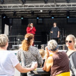 Gårdfest d. 09-08-2025: Fotograf Anita Ósk Hilmarsdóttir Fastrup og Kim Fastrup taselvfoto.dk