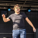 Gårdfest d. 09-08-2025: Fotograf Anita Ósk Hilmarsdóttir Fastrup og Kim Fastrup taselvfoto.dk