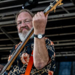 Gårdfest d. 09-08-2025: Fotograf Anita Ósk Hilmarsdóttir Fastrup og Kim Fastrup taselvfoto.dk