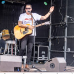 Gårdfest d. 09-08-2025: Fotograf Anita Ósk Hilmarsdóttir Fastrup og Kim Fastrup taselvfoto.dk