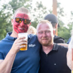 Gårdfest d. 09-08-2025: Fotograf Anita Ósk Hilmarsdóttir Fastrup og Kim Fastrup taselvfoto.dk