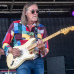 Gårdfest d. 09-08-2025: Fotograf Anita Ósk Hilmarsdóttir Fastrup og Kim Fastrup taselvfoto.dk