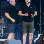 Gårdfest d. 09-08-2025: Fotograf Anita Ósk Hilmarsdóttir Fastrup og Kim Fastrup taselvfoto.dk